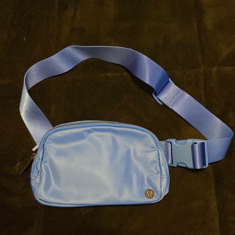 Lululemon belt bag